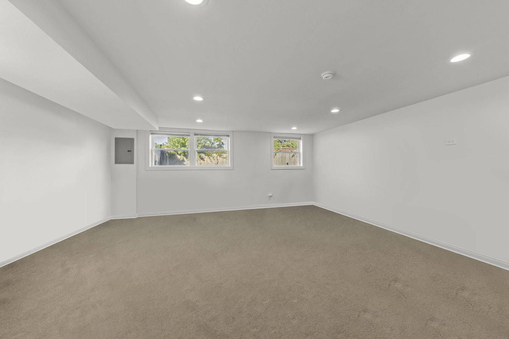 11616 South Racine Avenue Chicago, IL 60643 - Photo 8 of 13 an empty room with a window