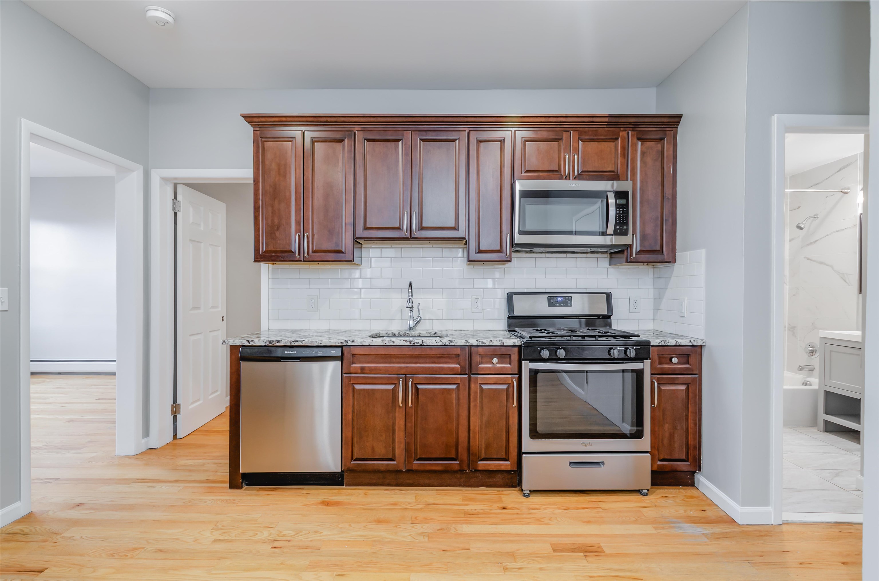 125 West 19th Street, Unit R3 Bayonne, NJ 07002 - Photo 4 of 13