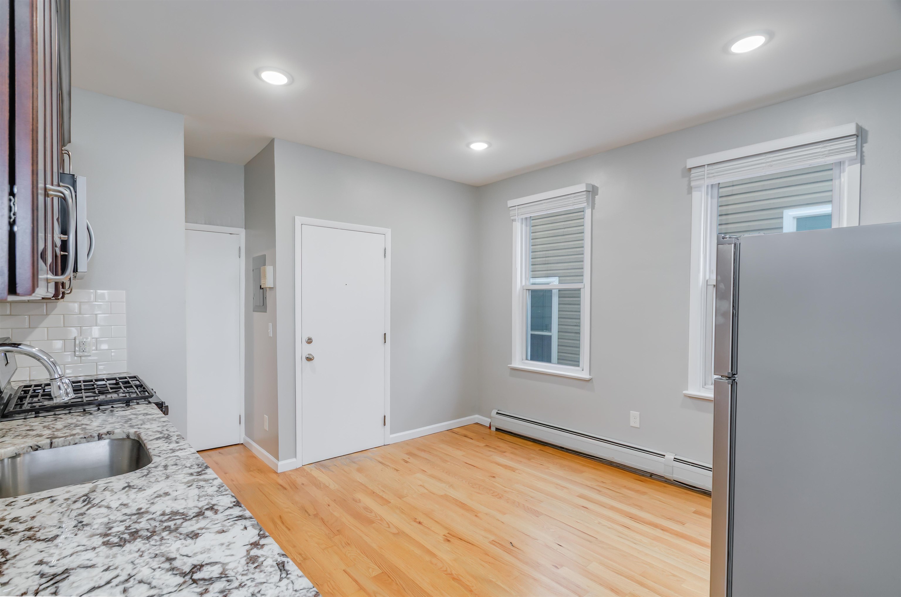 125 West 19th Street, Unit R3 Bayonne, NJ 07002 - Photo 6 of 13