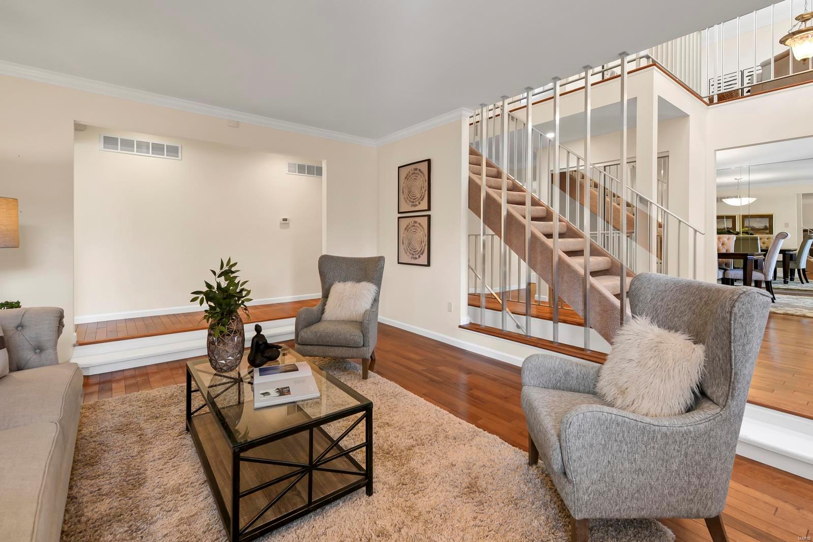 951 North Spoede Road Creve Coeur, MO 63146 - Photo 3 of 39 Gallery Image 3