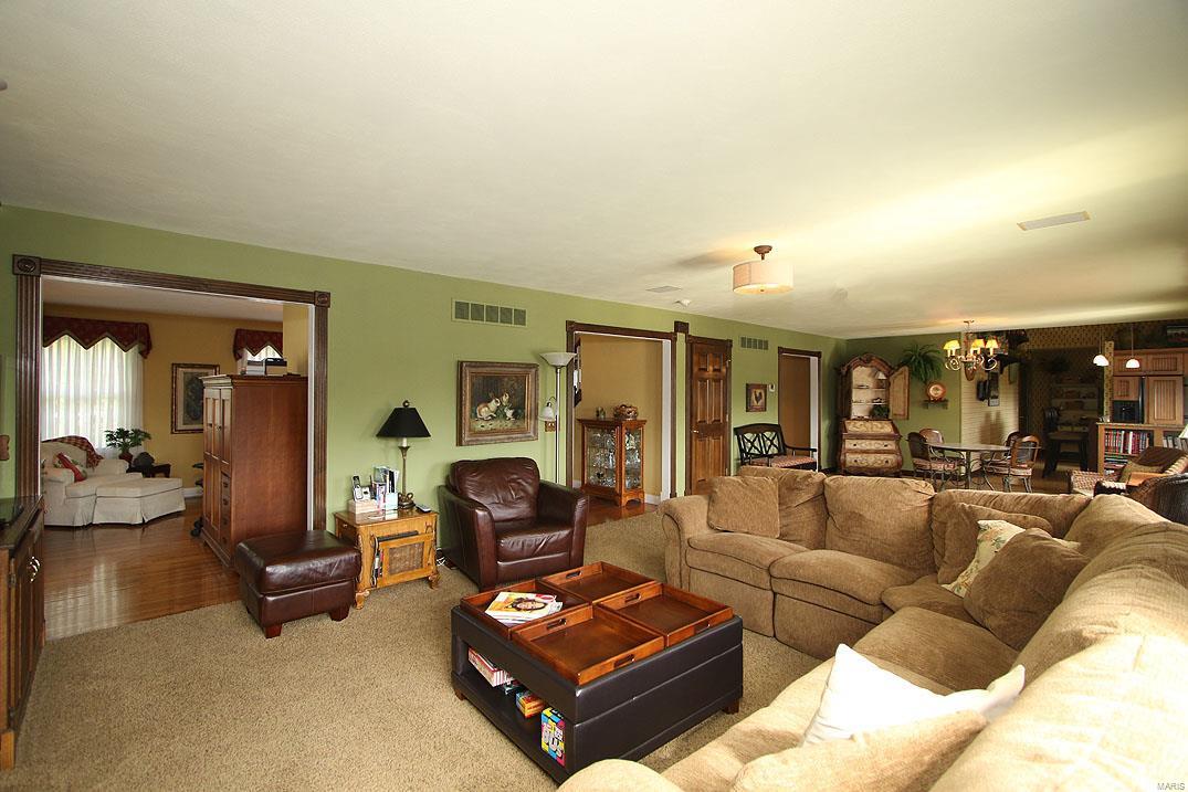 3134 Rentchler Road Belleville, IL 62221 - Photo 11 of 58