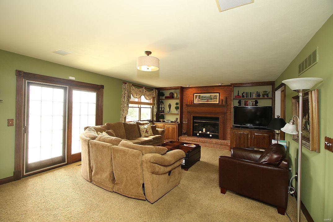 3134 Rentchler Road Belleville, IL 62221 - Photo 9 of 58