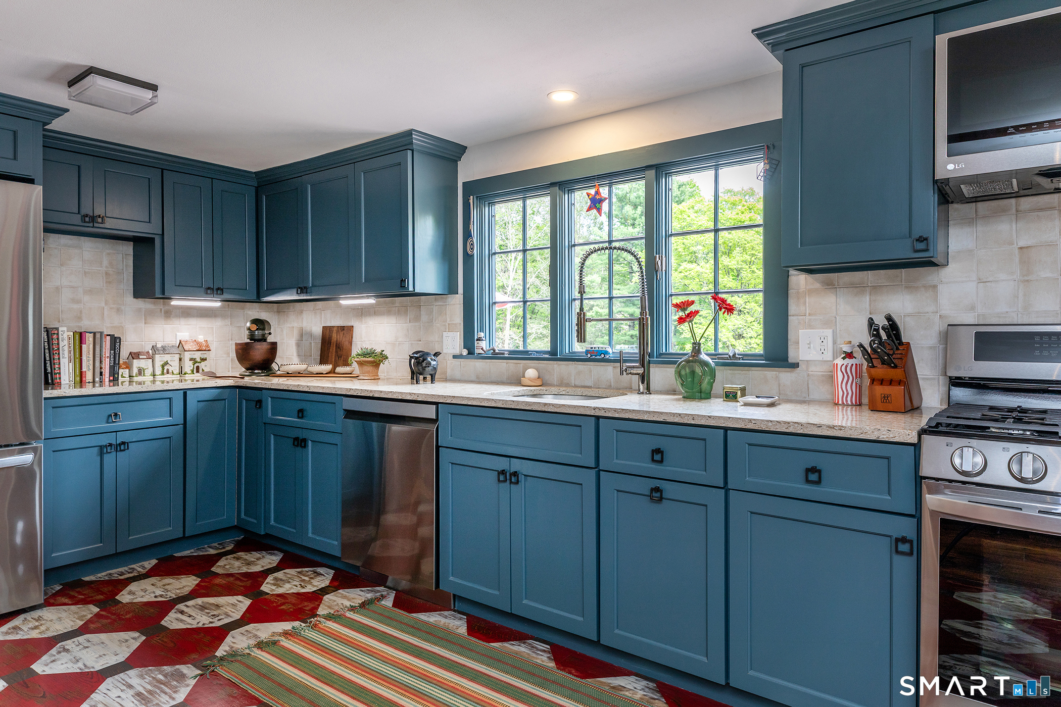 253 Bacon Pond Road Woodbury, CT 06798 - Photo 9 of 35