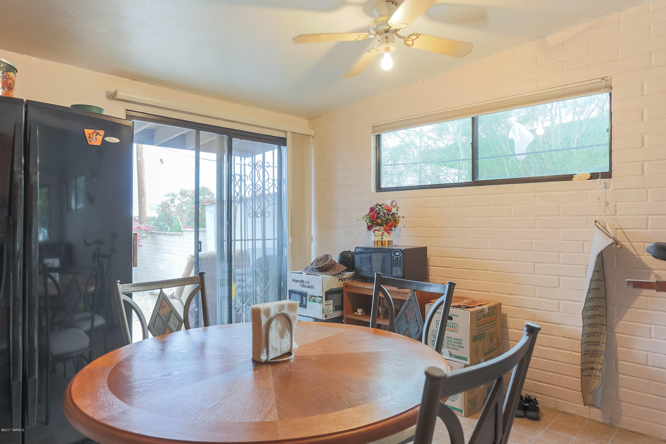 1847 West Caravelle Road Tucson, AZ 85713 - Photo 6 of 11 Gallery Image 6