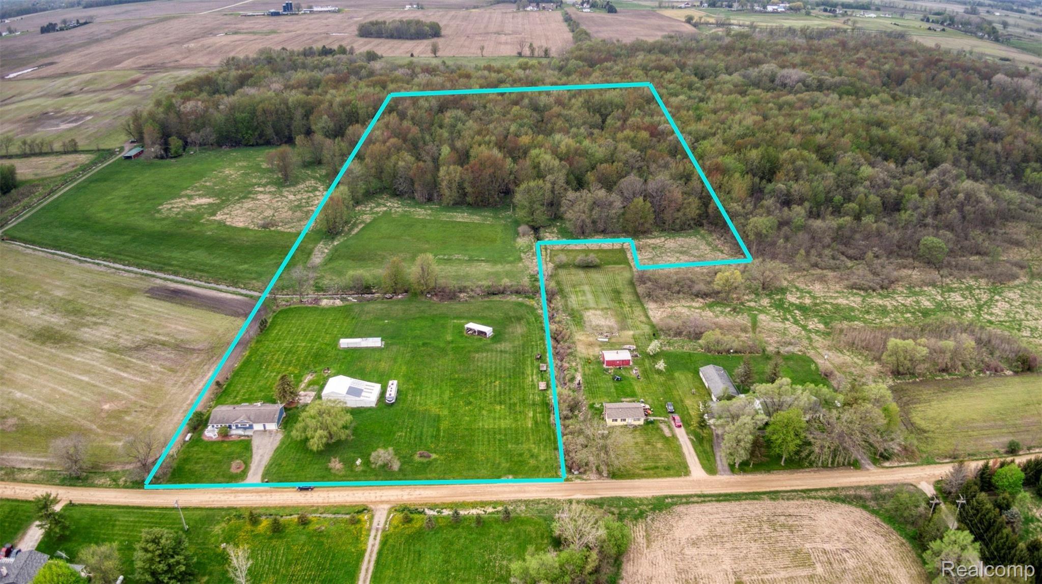 8869 North Robb Road Fowlerville, MI 48836 - Photo 25 of 33 a (9)_2 - Copy.jpg