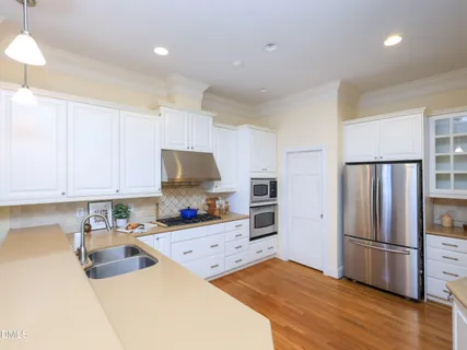 $899,000 | 3925 Bentley Brook Drive, Raleigh, NC 27612