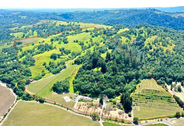 $7,500,000 | 5520 West Soda Rock Lane, Healdsburg, CA 95448