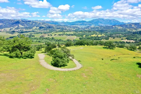 $7,500,000 | 5520 West Soda Rock Lane, Healdsburg, CA 95448