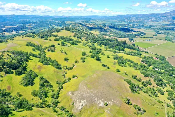 $7,500,000 | 5520 West Soda Rock Lane, Healdsburg, CA 95448