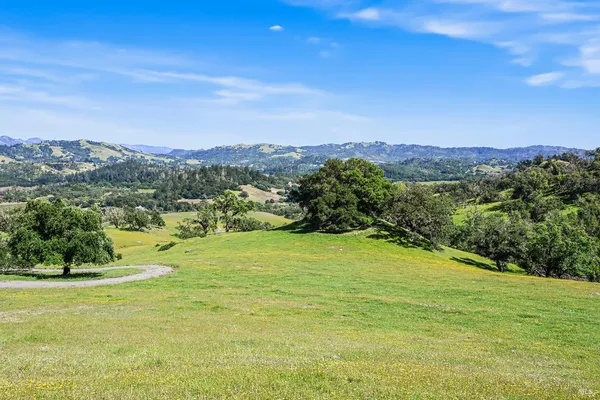 $7,500,000 | 5520 West Soda Rock Lane, Healdsburg, CA 95448