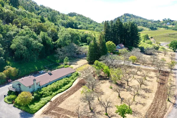 $7,500,000 | 5520 West Soda Rock Lane, Healdsburg, CA 95448