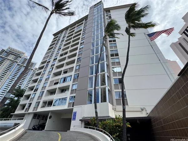 $2,800 | 1676 Ala Moana Boulevard, Unit 203, Honolulu, HI 96815