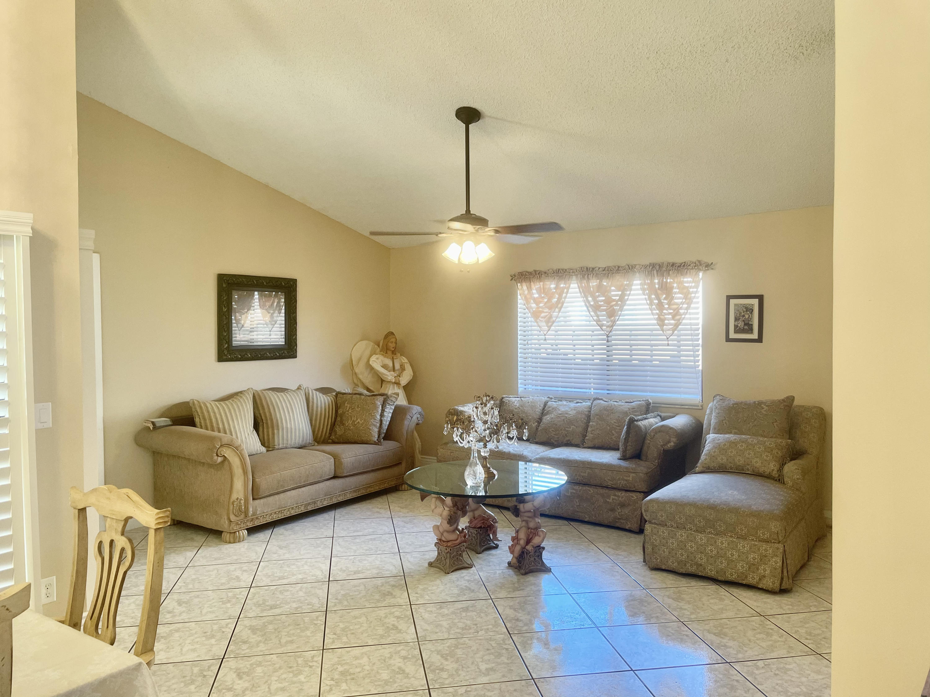22433 Tuna Place Boca Raton, FL 33428 - Photo 3 of 18 IMG_0666
