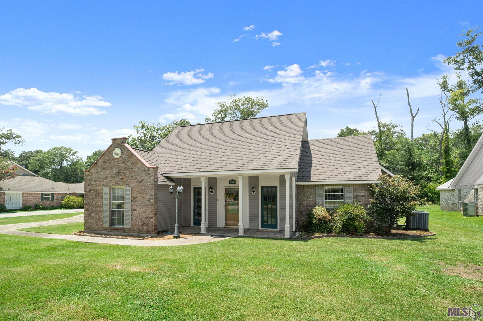 7097 Jim Rushing Road Denham Springs, LA 70706 - Photo 26 of 28 Front of home