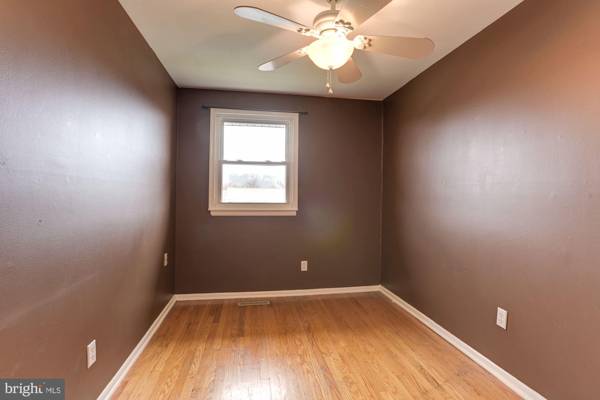 5639 Chelwynd Road Halethorpe, MD 21227 - Photo 20 of 35 Bedroom