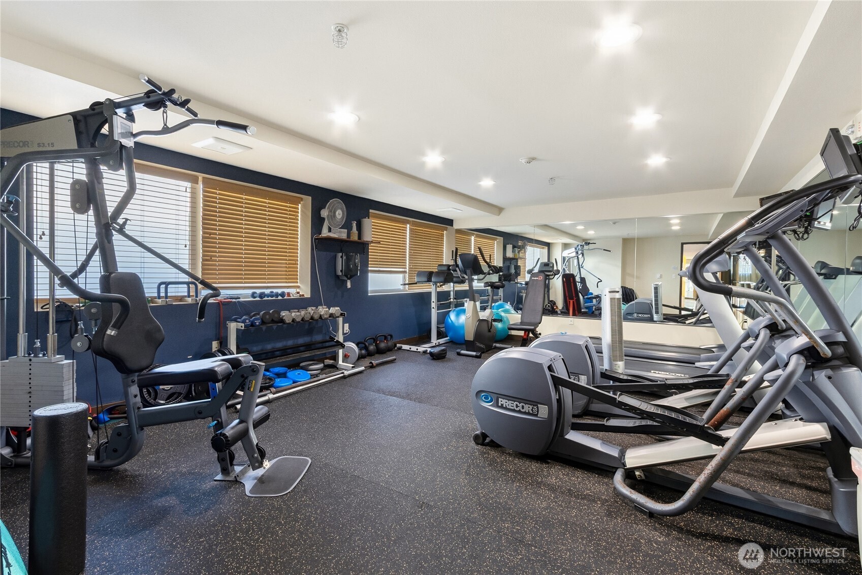 424 North 85th Street, Unit 404 Seattle, WA 98103 - Photo 22 of 31