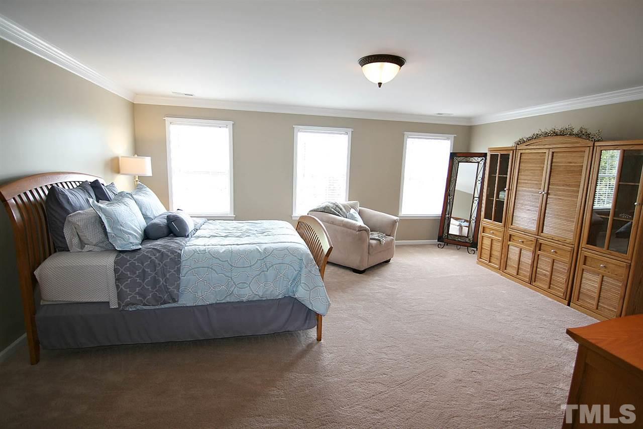 10710 Longholme Way Raleigh, NC 27614 - Photo 14 of 25 Gallery Image 14