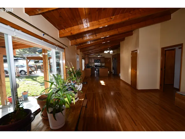 $395,000 | 1613 Oregon Street, The Dalles, OR 97058