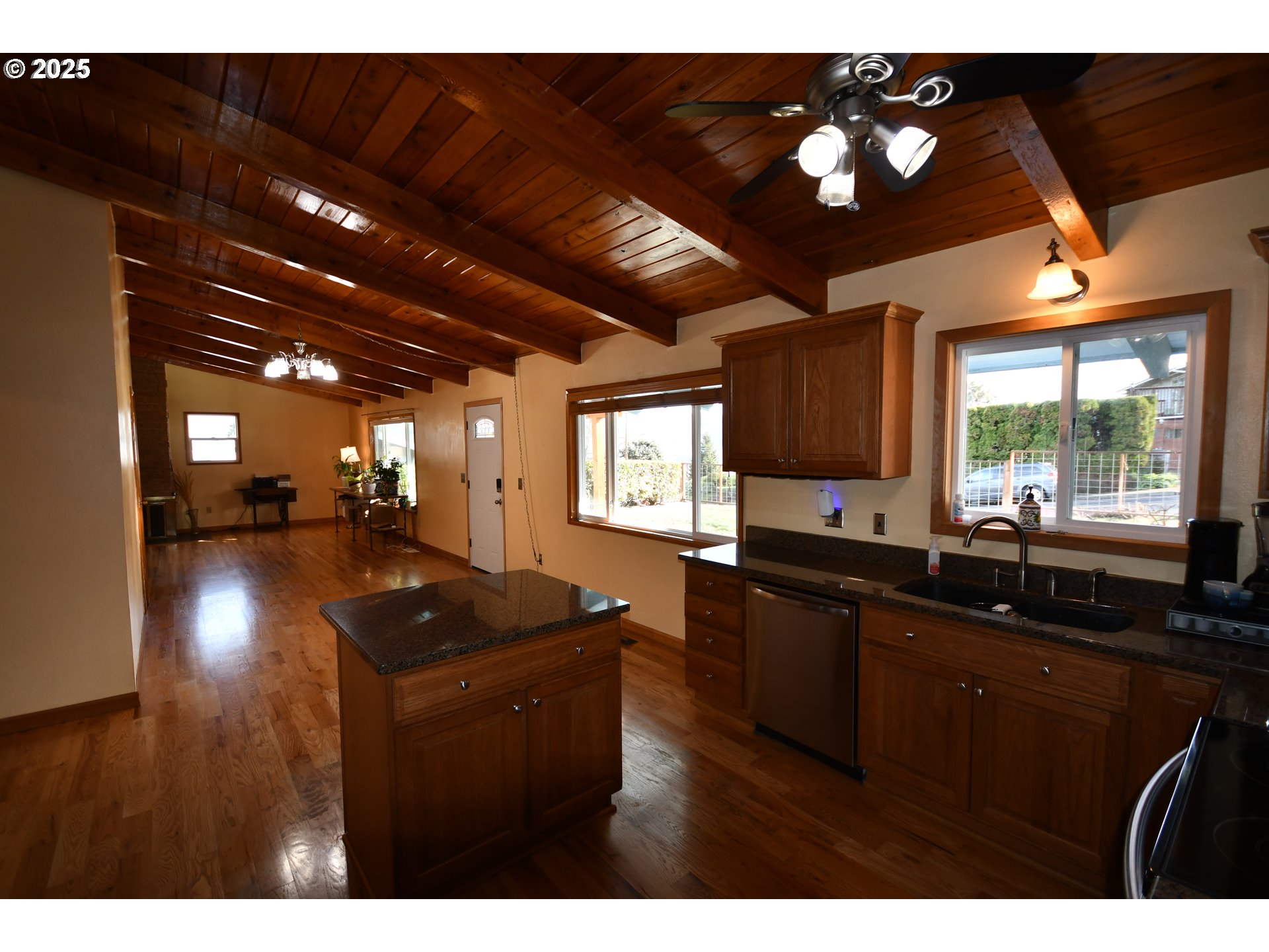 1613 Oregon Street The Dalles, OR 97058 - Photo 8 of 32