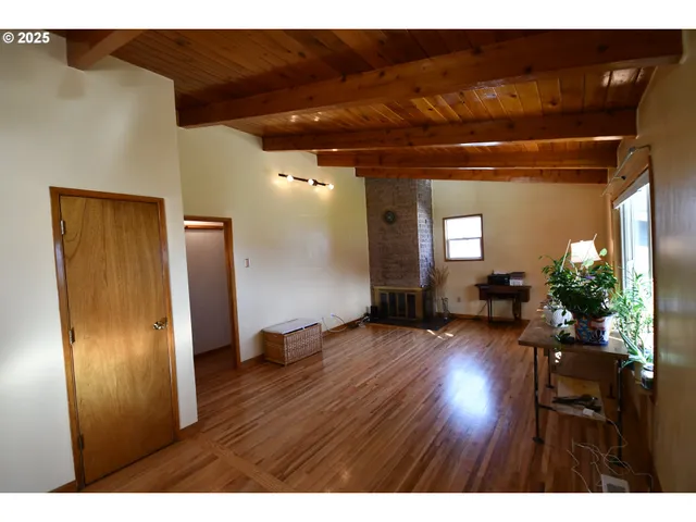 $395,000 | 1613 Oregon Street, The Dalles, OR 97058