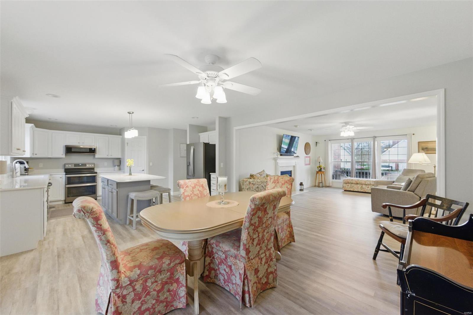 460 Bluff Drive Troy, MO 63379 - Photo 11 of 47