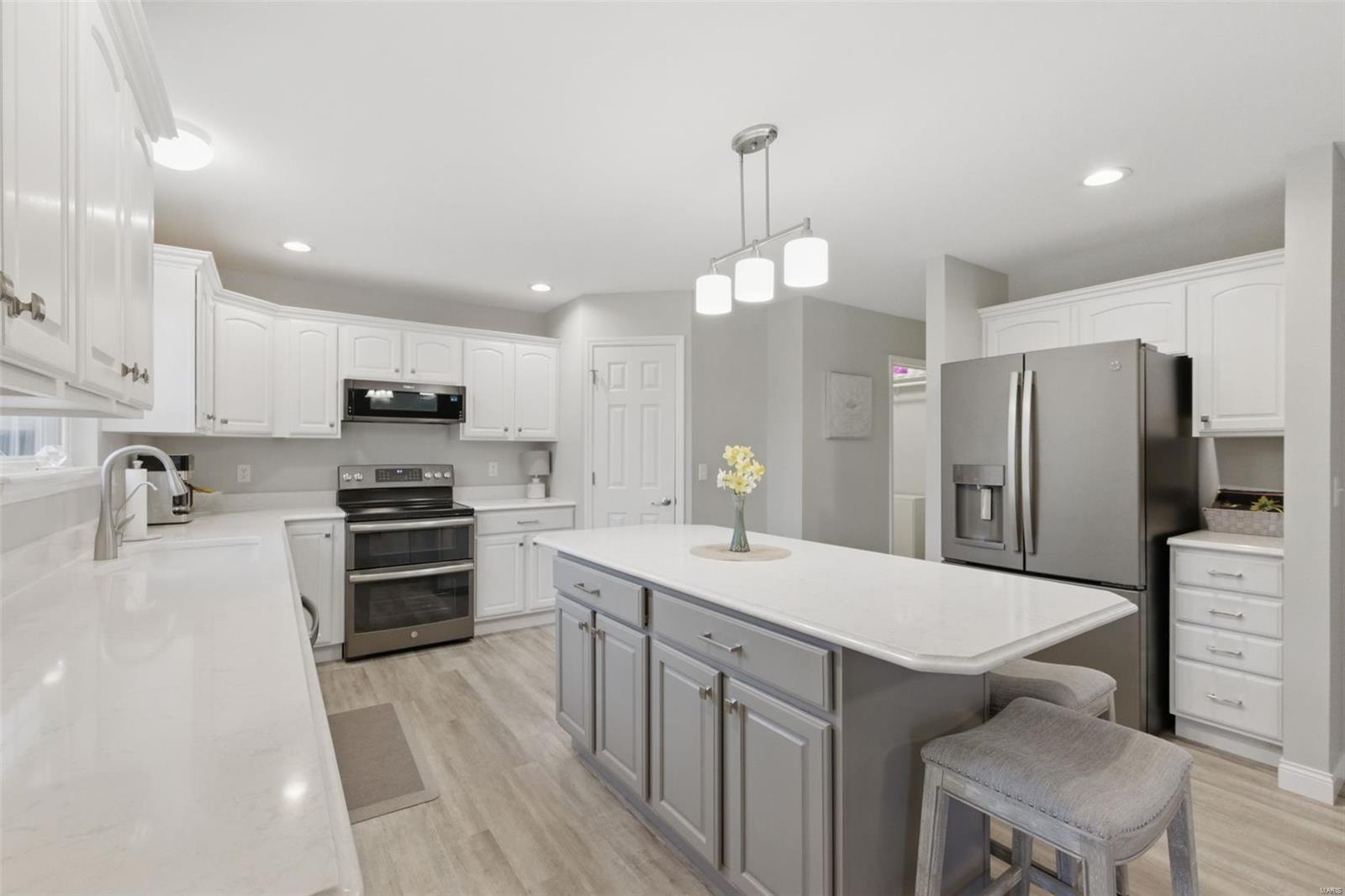 460 Bluff Drive Troy, MO 63379 - Photo 12 of 47