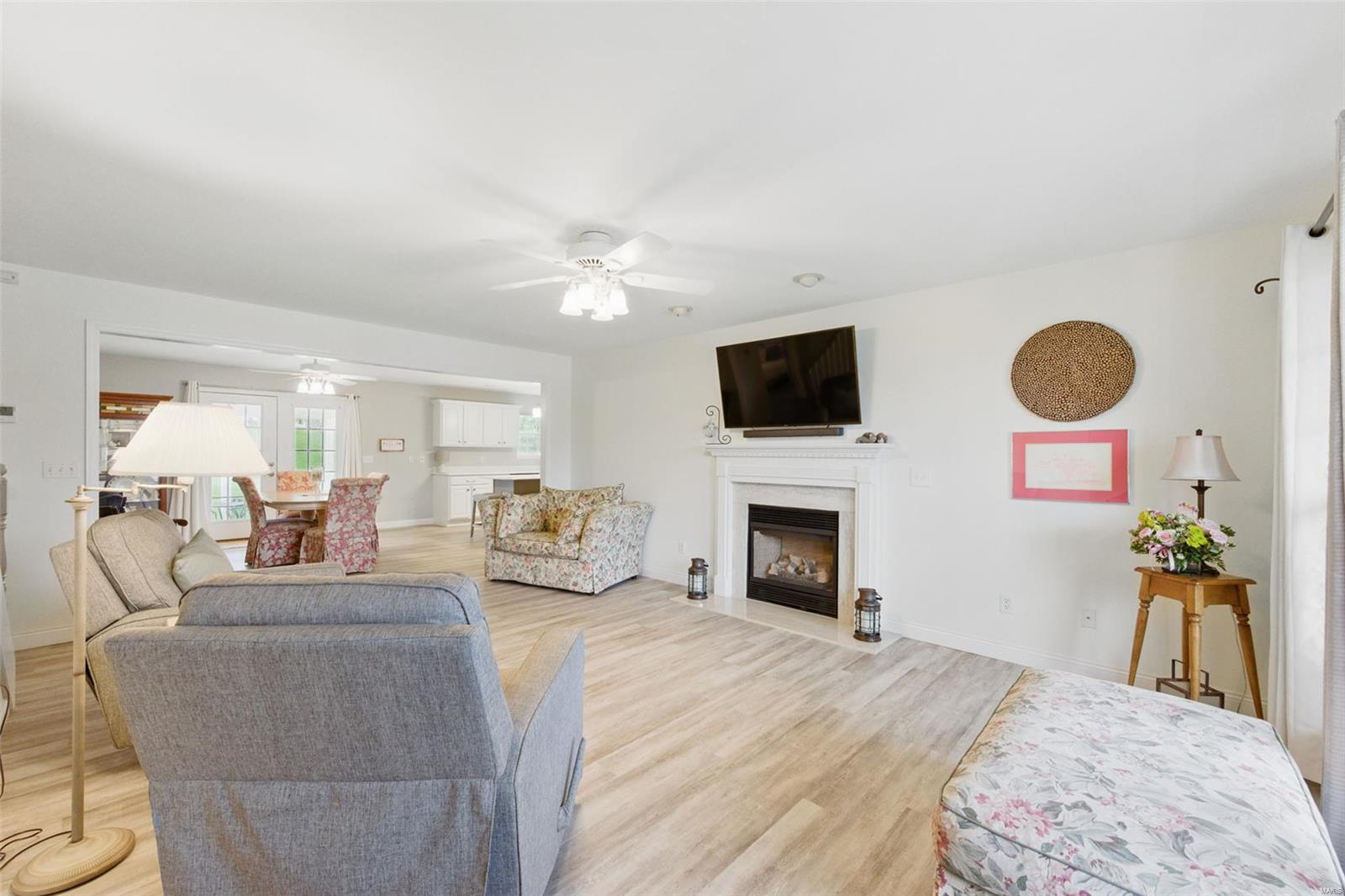 460 Bluff Drive Troy, MO 63379 - Photo 4 of 47