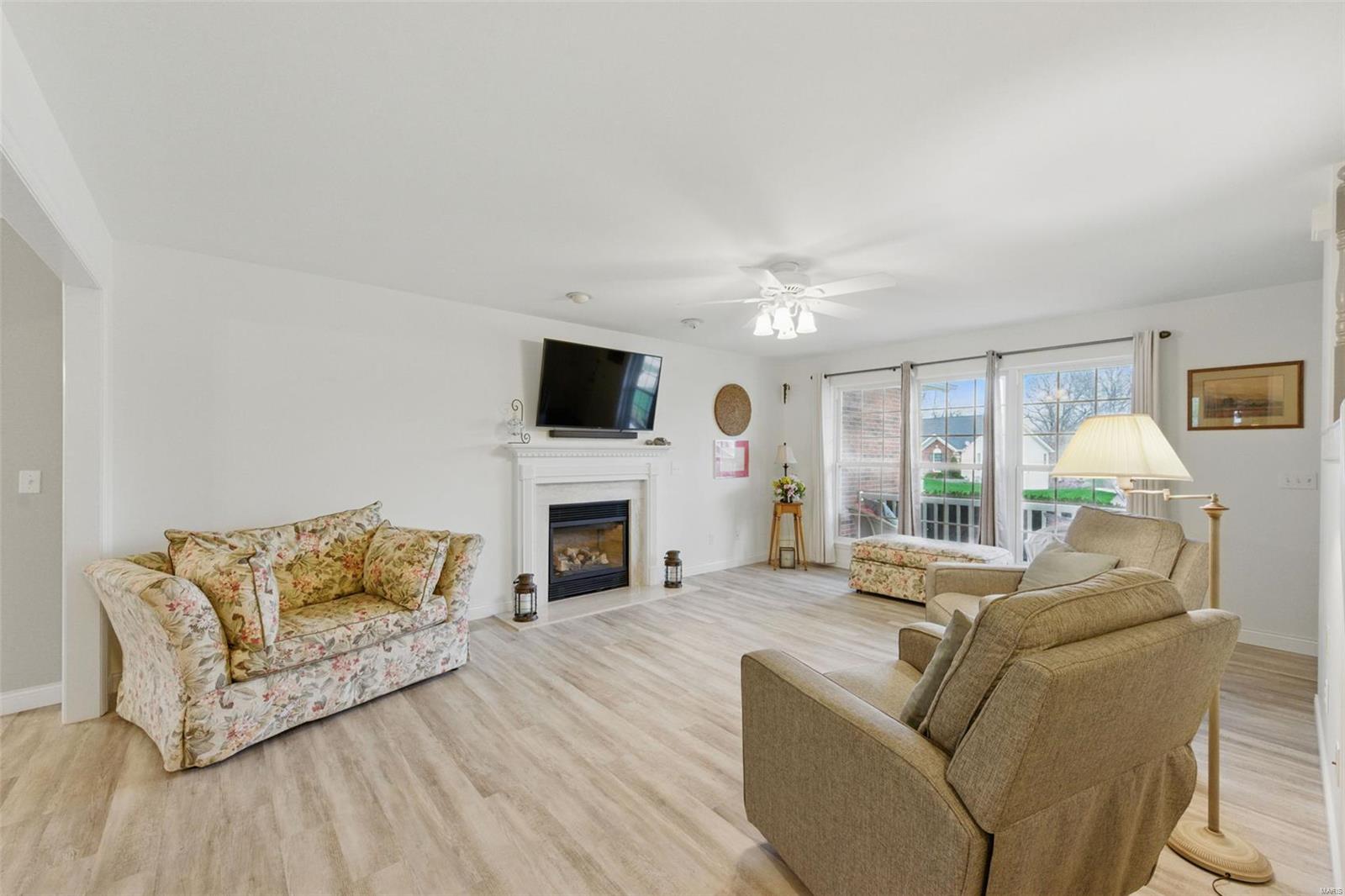 460 Bluff Drive Troy, MO 63379 - Photo 6 of 47