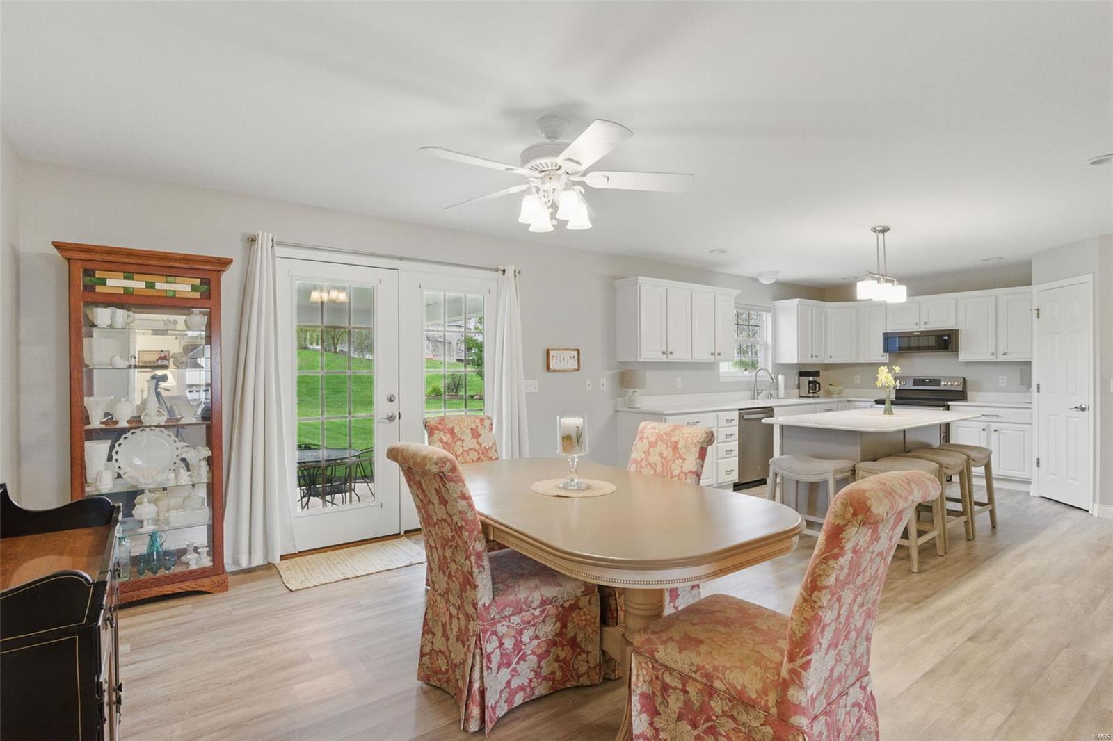 460 Bluff Drive Troy, MO 63379 - Photo 8 of 47