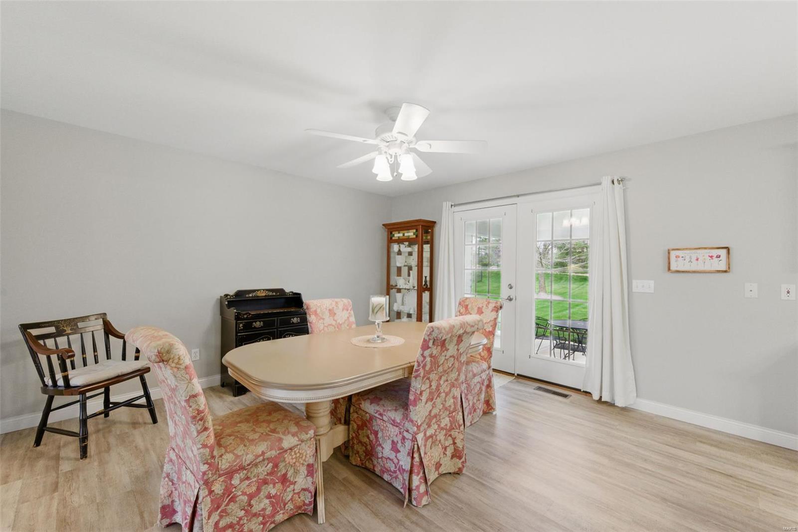 460 Bluff Drive Troy, MO 63379 - Photo 9 of 47