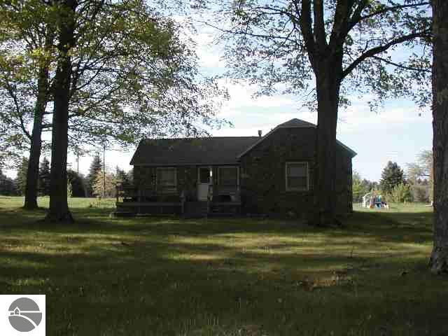 624 West Sharon Road Fife Lake, MI 49633 - Photo 1 of 3 1664170.JPG