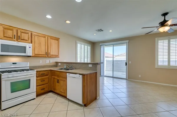 $2,100 | 6290 Majestic Hills Avenue, Las Vegas, NV 89141
