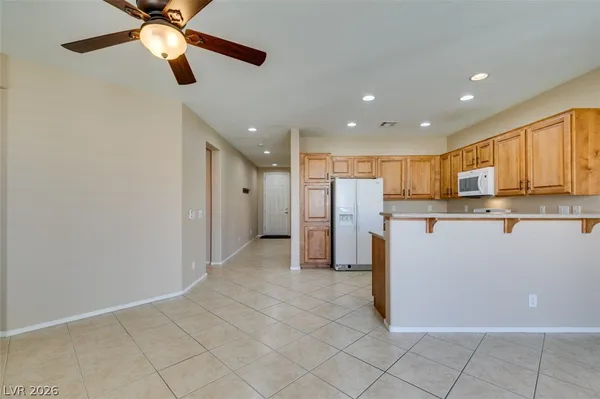 $2,100 | 6290 Majestic Hills Avenue, Las Vegas, NV 89141