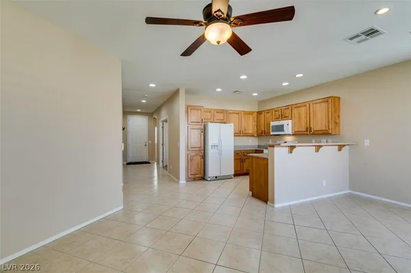$2,100 | 6290 Majestic Hills Avenue, Las Vegas, NV 89141