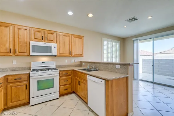$2,100 | 6290 Majestic Hills Avenue, Las Vegas, NV 89141