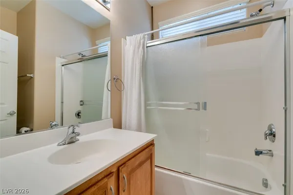 $2,100 | 6290 Majestic Hills Avenue, Las Vegas, NV 89141
