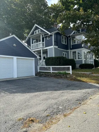 $2,000 | 2 Calumet Avenue, Unit 3, Worcester, MA 01606