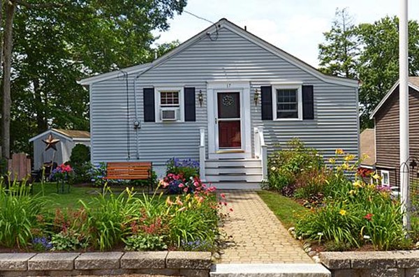 17 Knoll Road Wenham, MA 01984 - Photo 1 of 22 Gallery Image 1
