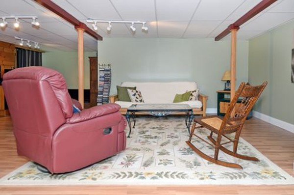 17 Knoll Road Wenham, MA 01984 - Photo 12 of 22 Gallery Image 12