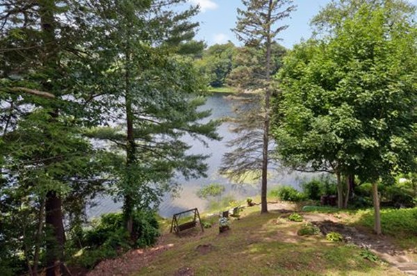 17 Knoll Road Wenham, MA 01984 - Photo 18 of 22 Gallery Image 18