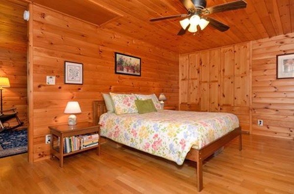 17 Knoll Road Wenham, MA 01984 - Photo 4 of 22 Gallery Image 4