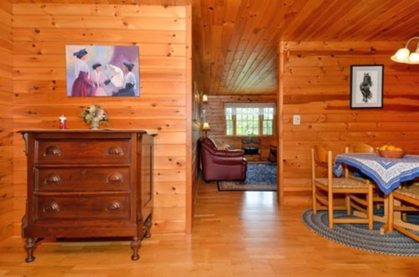 17 Knoll Road Wenham, MA 01984 - Photo 5 of 22 Gallery Image 5