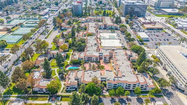 $345,999 | 600 West 3rd Street, Unit 107, Santa Ana, CA 92701