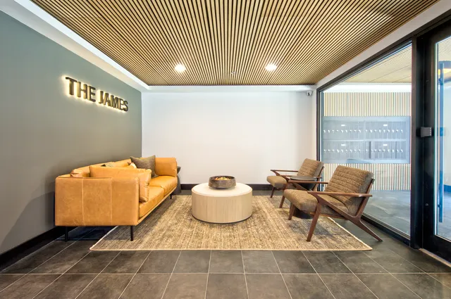 $349,900 | 9396 Landings Lane, Unit 207, Des Plaines, IL 60016