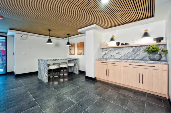 $349,900 | 9396 Landings Lane, Unit 207, Des Plaines, IL 60016