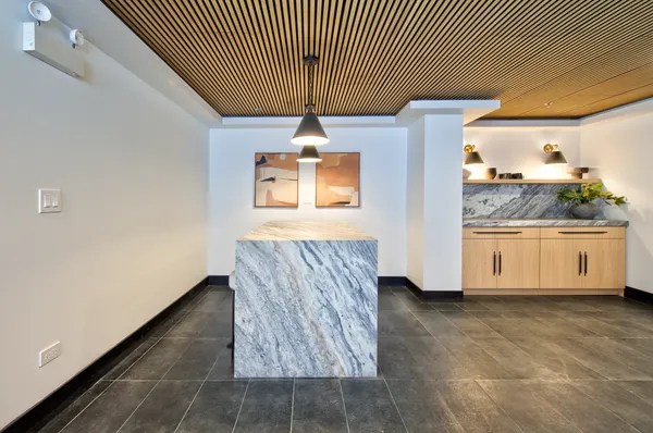 $349,900 | 9396 Landings Lane, Unit 207, Des Plaines, IL 60016