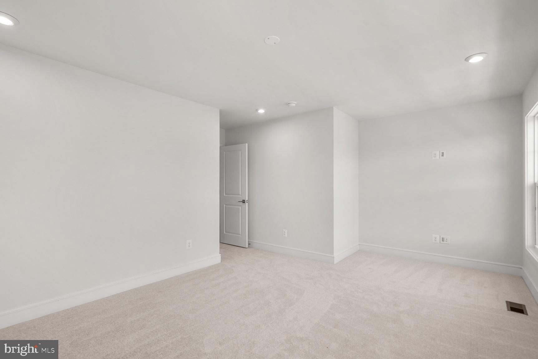 4254 Frost Street Marshall, VA 20115 - Photo 17 of 27