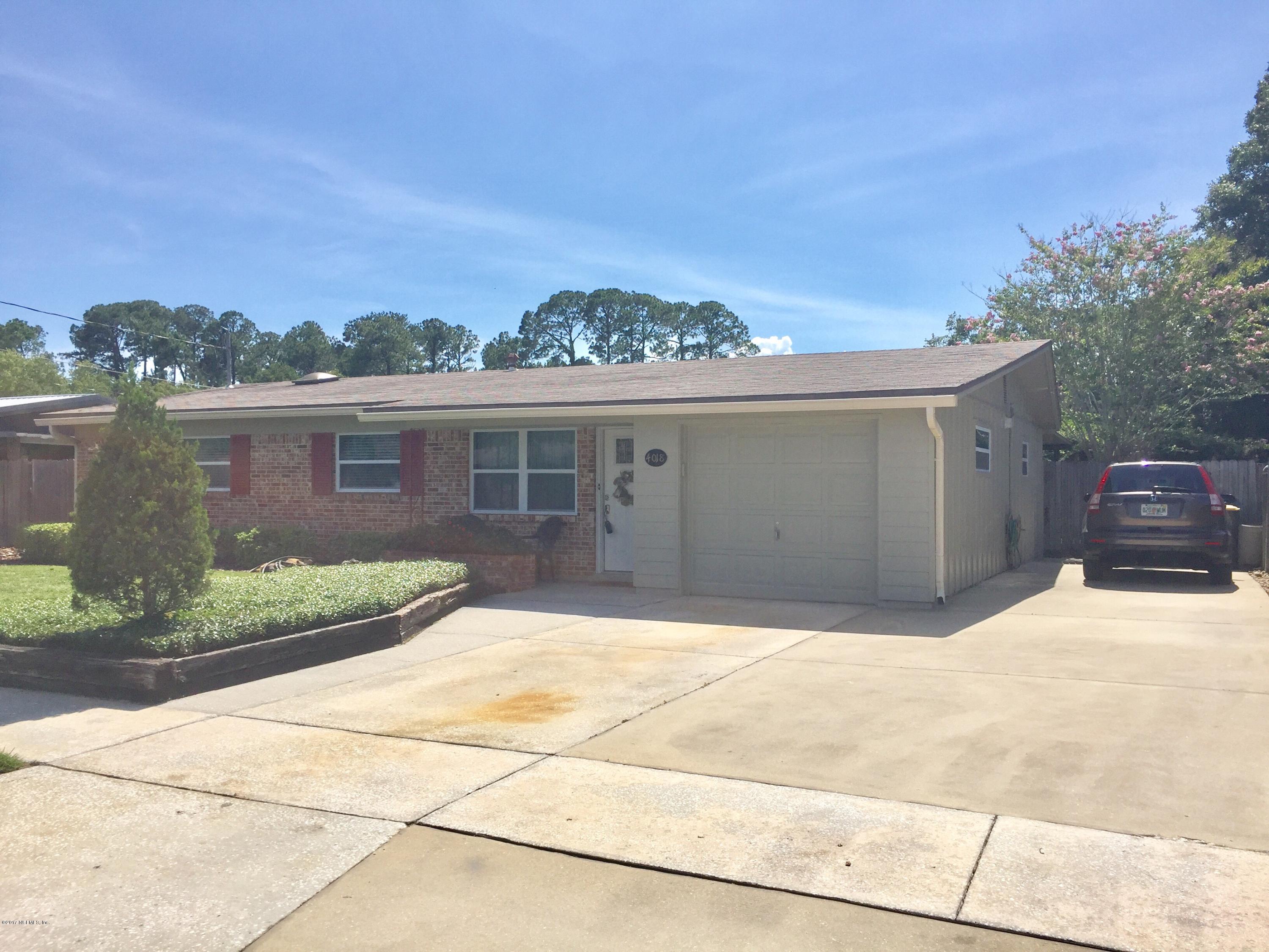 4018 Dayrl Road Jacksonville, FL 32207 - Photo 2 of 21 4018 DAYRL FRONT_DRIVEWAY