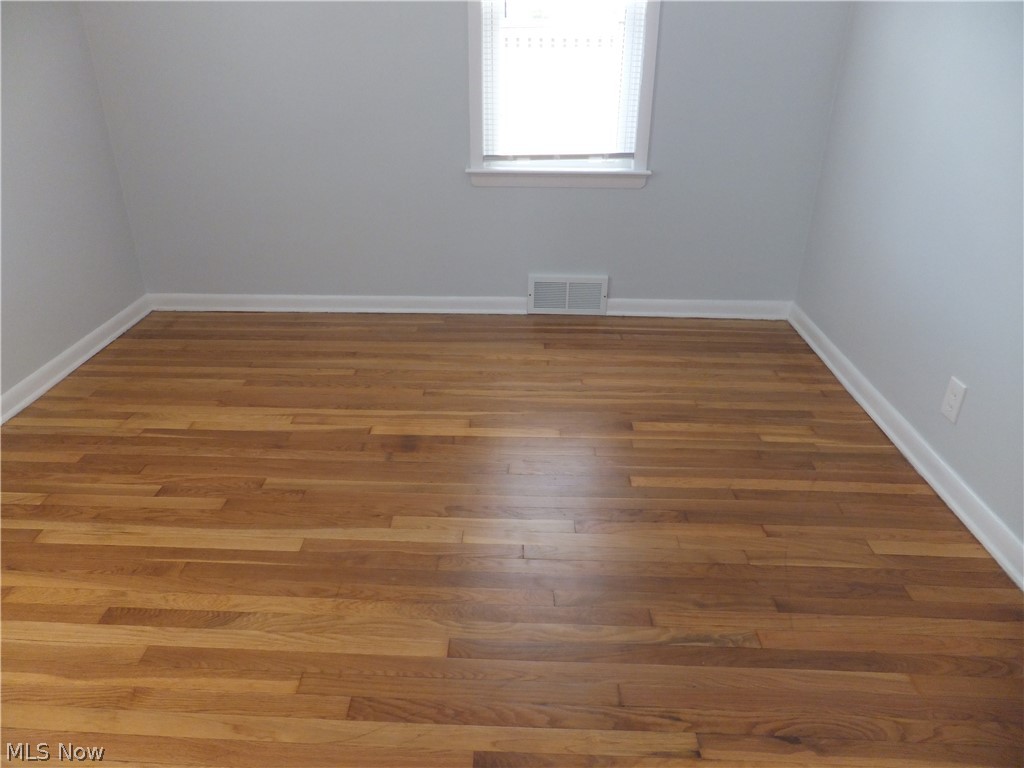 12209 Grannis Road Garfield Heights, OH 44125 - Photo 13 of 32