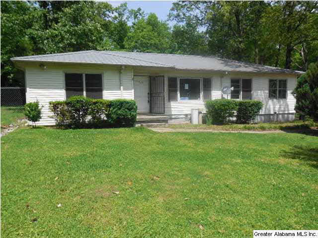504 Tupelo Road Birmingham, AL 35215 - Photo 1 of 17